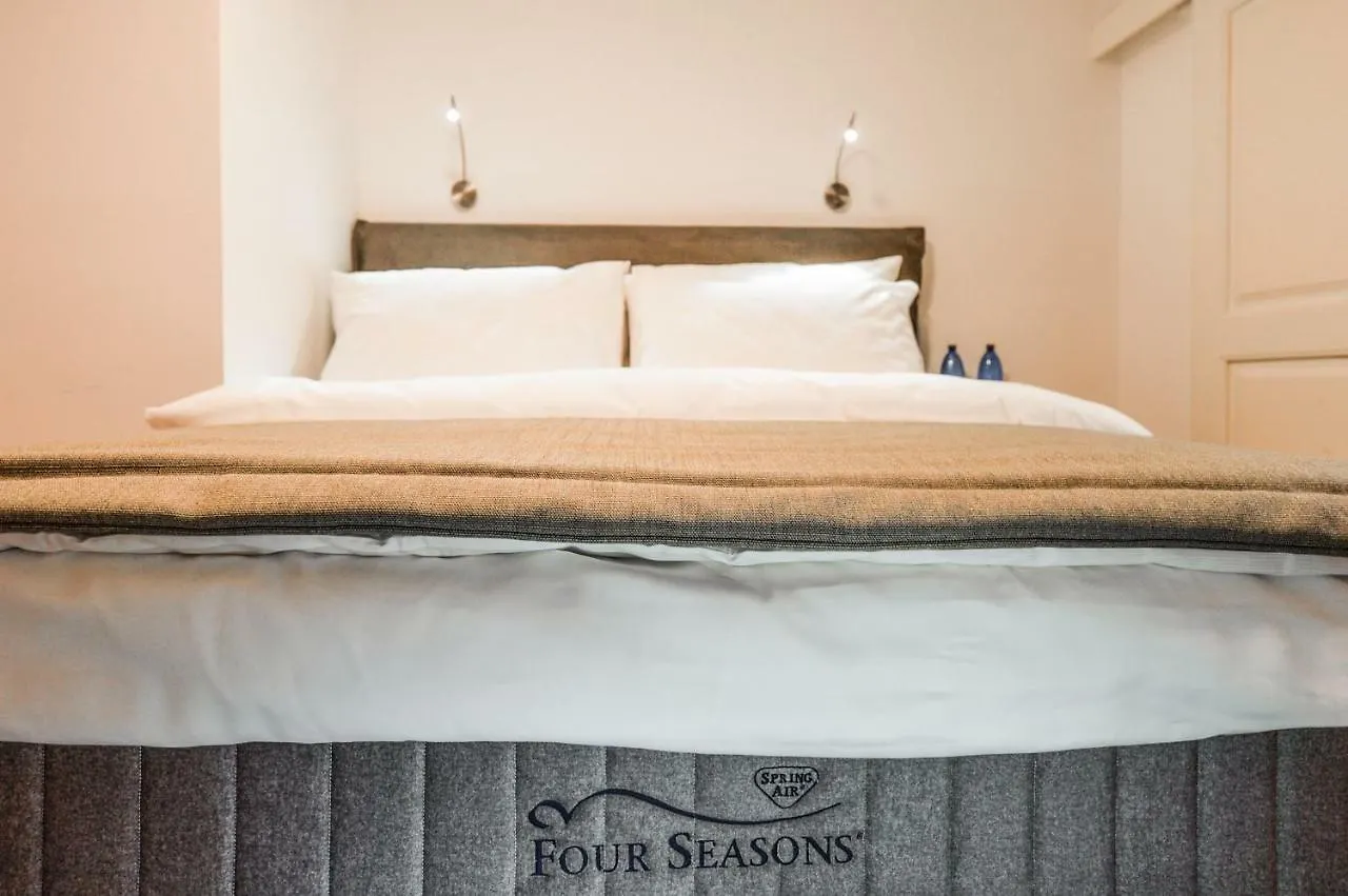 Romantic Apartment Prague Near Charles Bridge 0*,  צ'כיה